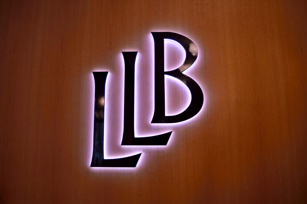Hotel Le Lapin Blanc Париж Экстерьер фото