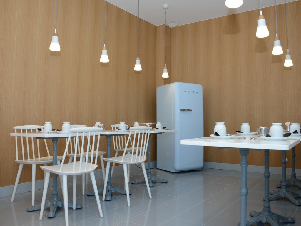 Hotel Le Lapin Blanc Париж Экстерьер фото