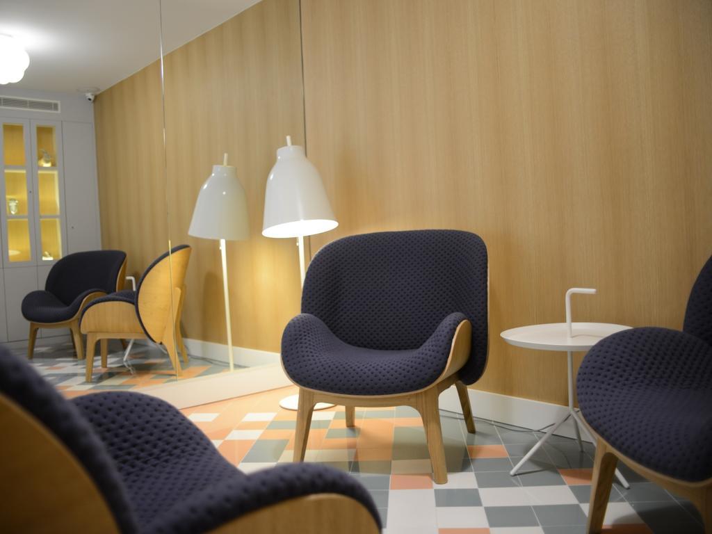 Hotel Le Lapin Blanc Париж Экстерьер фото