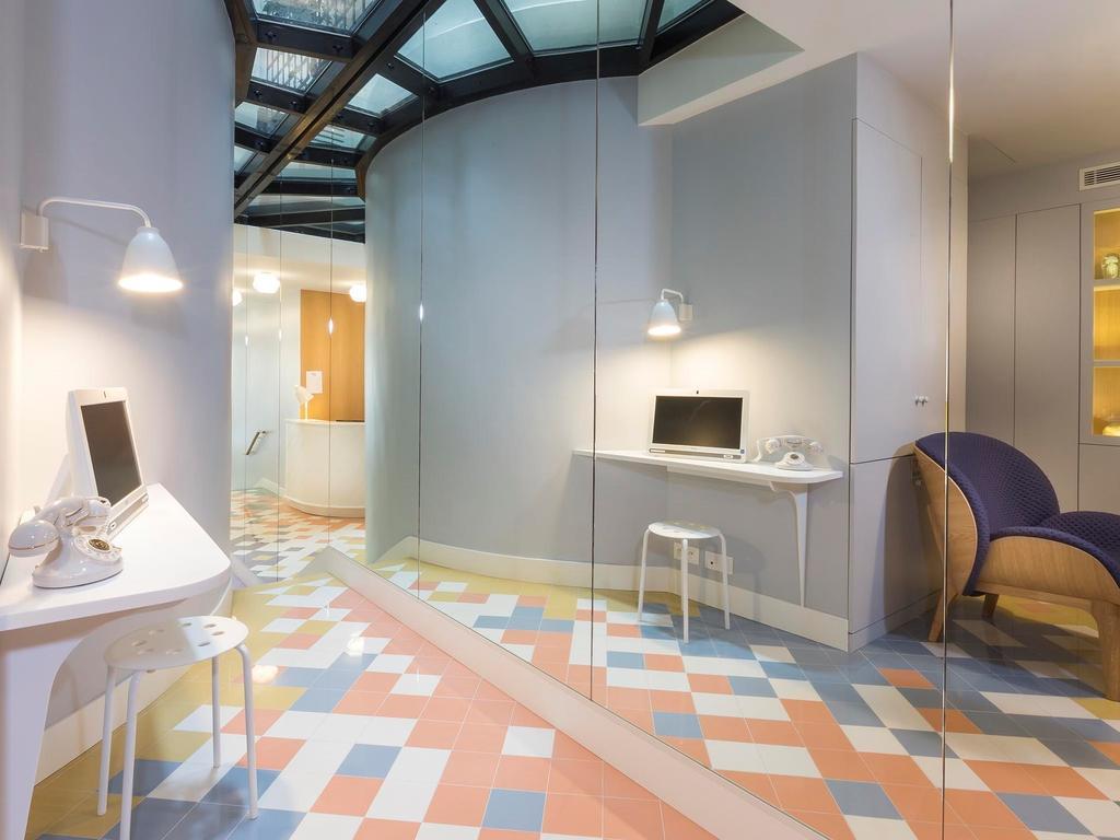 Hotel Le Lapin Blanc Париж Экстерьер фото